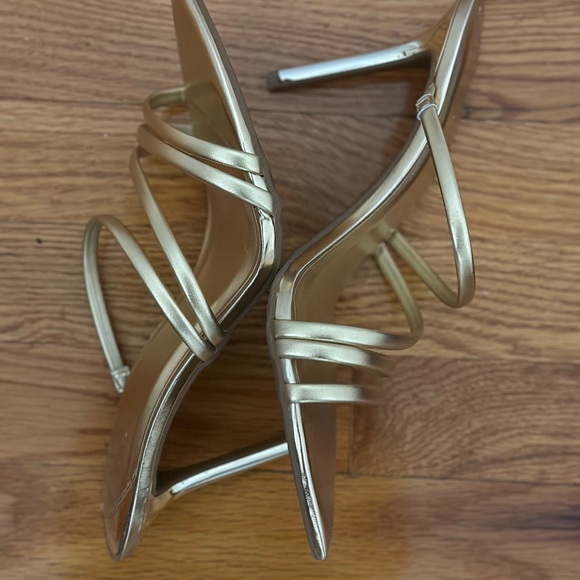 Larminap Gold Metal INC Mule Heeled Sandals - Picture 4 of 6